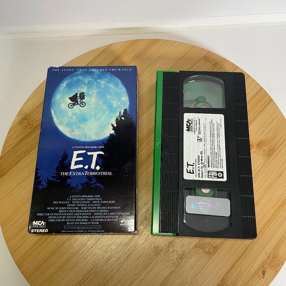 Vintage E.T. The Extra-Terrestrial VHS MCA Green Flap 1988 Video Cassette Ta - Picture 1 of 11